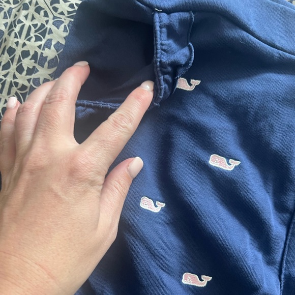 Vineyard Vines Whale Print Shorts - Picture 2 of 6